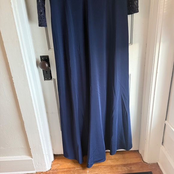 Mac Duggar special occasion gown size 18 blue lace with gold and beaded belt - Picture 9 of 15